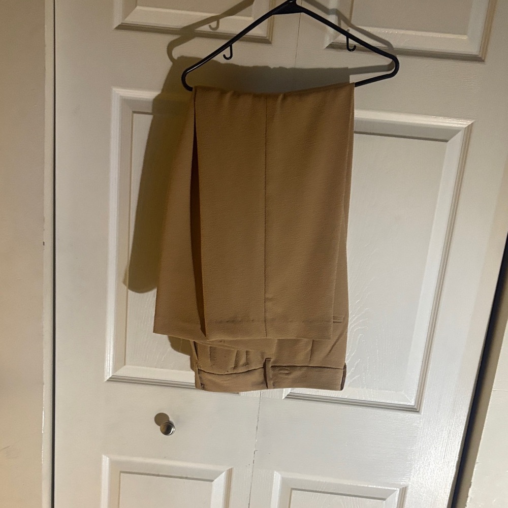 Nine West Women's Beige Bermudas